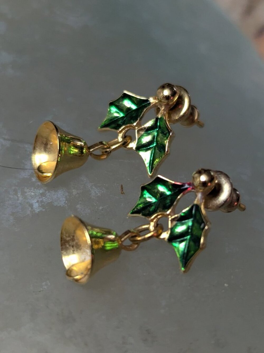 Vintage mistletoe bell Christmas gold tone earrings